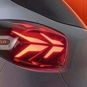 Vorne wie hinten wird serienmäßig LED-Technik verbaut. (Bild:  Dacia)