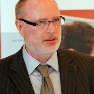 Dr. Joachim Wilke, Director Regulatory Affairs und Policy Europe bei Medtronic, geht davon aus, dass der Trilog Mitte des Jahres abgeschlossen wird. Mit der Veröffentlichung der MDR Ende rechnet er Anfang dieses oder Anfang nächsten Jahres.