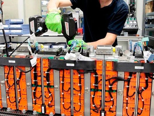 Der europäische Bau von Elektroautobatterien wird von asiatischen Herstellern mehr und mehr an die Wand gedrückt, wie eine Studie von Deloitte zeigt. Noch könne man verhindern, total ins Hintertreffen zu geraten ...(Bild:  Bosch Rexroth)