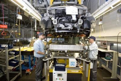 ... die erste Elektroauto-Serienproduktion ... (Bild: Daimler)