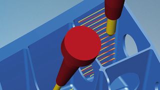Fünf-Achs-Bearbeitung: Durch tangentiales Ebenenschlichten ist eine effiziente Bearbeitung von steilen und flachen Ebenen mit konischen Tonnenfräsern möglich. (Open Mind)