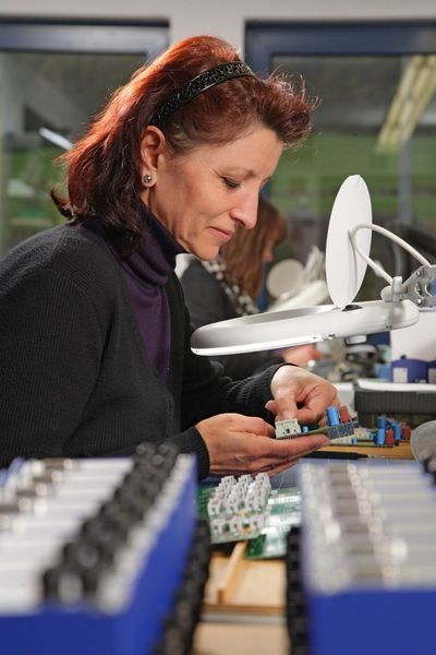 Elektronikfertigung bei EKS Engel in Wenden (Archiv: Vogel Business Media)