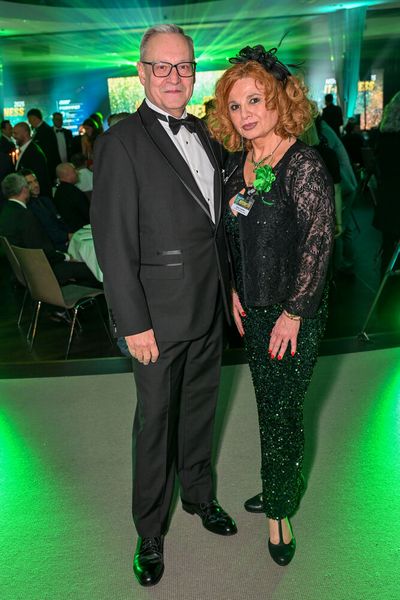 Carsten Jochmann (ViewSonic) mit Ufo Foellmer (comTeam) (Bild: Hannes Magerstädt)