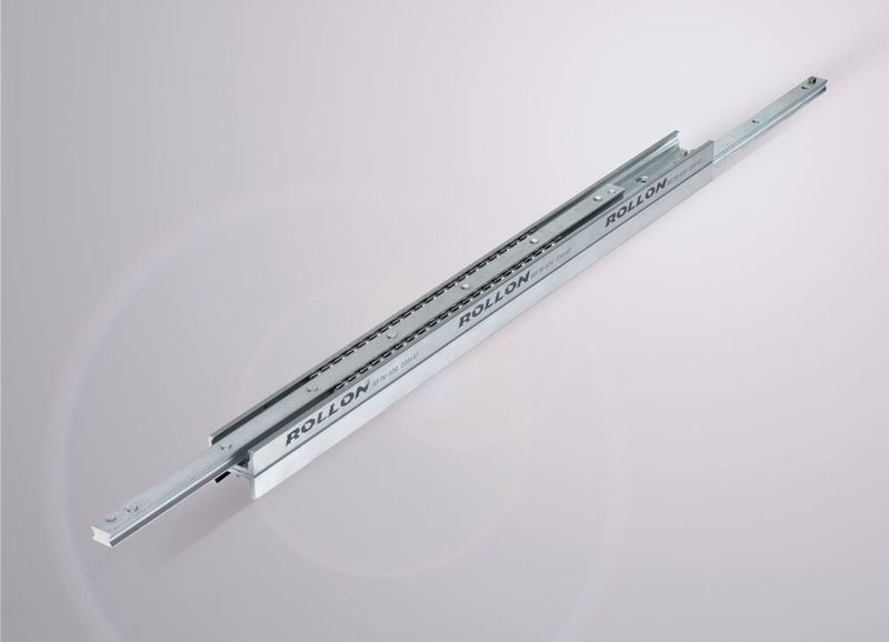 Bei der Rollon Telescopic Rail handelt es sich um hochbelastbare und biegesteife Teleskopschienen mit Kugelkäfigen. (Bild: Rollon)