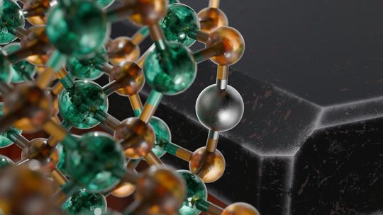 Ausschnitt der atomaren Struktur eines Cadmiumselenid-Nanopartikels (im Bild links) mit eingebautem Quecksilber-Fremdatom und künstlerische Darstellung eines stark vergrößerten Nanoplättchens mit Quecksilberdefekten an aktiven Ecken (rechts).(Bild:  B. Schröder/HZDR)