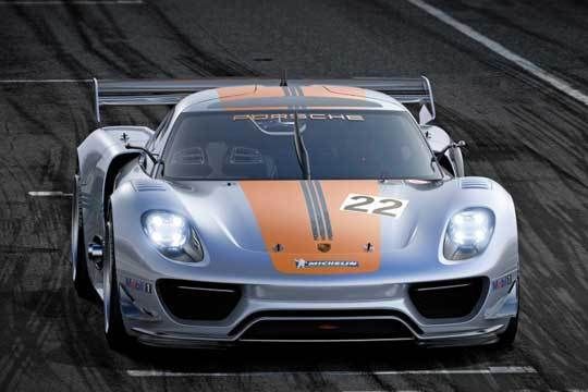 Im neuen Porsche 918 RSR kombinieren die Entwickler das Kohlefaser-Chassis des 918 Spyder mit der Hybridtechnik des 911 GT3 R Hybrid. (Archiv: Vogel Business Media)