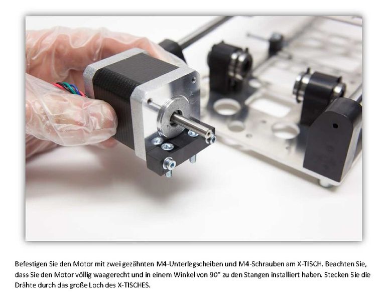 Der 3D-Drucker Velleman K8200 im Aufbau: Der Motor wird mit zwei gezähnten M4-Unterlegscheiben und M4-Schrauben am X-TISCH befestigt (Bild: Velleman nv)