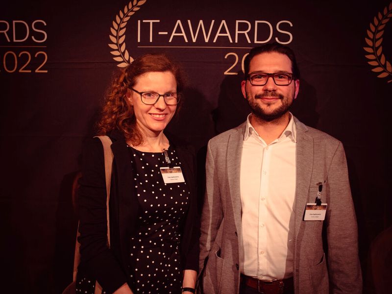 Stefanie Maaß und Tommy Ziegler von Cisco AppDynamics. (Bild: krassevideos.de / VIT)