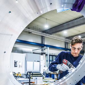 (copyright by wolfram schroll)