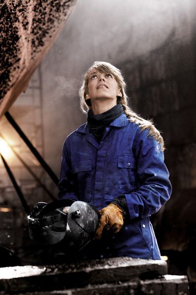 Bild 1: Spezielle Anforderungen an die Schutzkleidung verlangen Schweißerarbeiten. Dabei muss die PSA-Kategorie 2 erfüllt sein (Schutz vor mittleren Risiken). (Blåkläder)