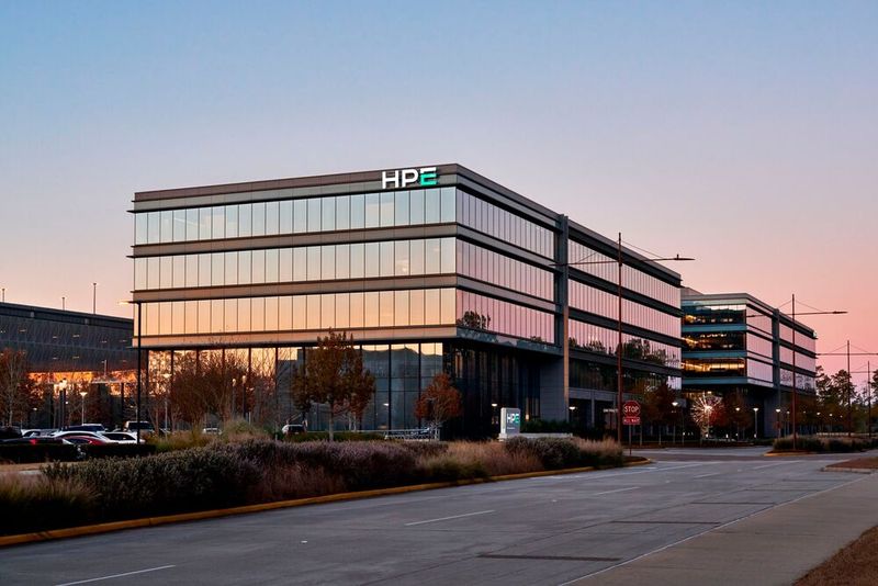 HPE hat das 2. Quartal 2026 mit einem Rekordergebnis abgeschlossen und hebt die Umsatzziele für das Geschäftsjahr 2025/2026 deutlich an.(Bild:  HPE)