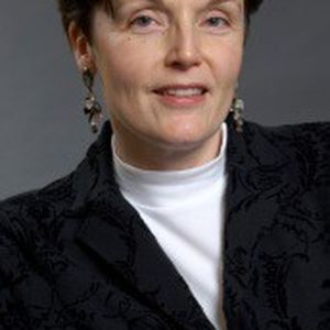 „Seit Roelen vor 75 Jahren die Oxo-Synthese erfunden hat, wurde diese Technologie stetig weiterentwickelt. Sie bildet das Rückgrat der Oxea. Das Unternehmen ist heute der weltweit zweitgrößte Hersteller von Oxo-Produkten und der Anbieter mit dem größten kommerziellen Marktanteil“, erklärte Dr. Martina Flöel, Sprecherin der Oxea-Geschäftsführung. „Auf Basis dieses langjährigen fundierten Know hows haben wir es in den letzten Jahren sehr erfolgreich geschafft, unser Produktportfolio in Richtung der margenstarken Oxo-Derivate zu erweitern“, sagte Flöel weiter.