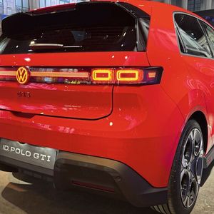 Bei 175 km/h liegt die Höchstgeschwindigkeit. Das ist für manchen GTI-Begeisterten jetzt vielleicht nicht die Bombe – und auf der Autobahn muss sich auch nicht jeder nur die Bremslichter angucken.(Bild:  Achter – VCG)
