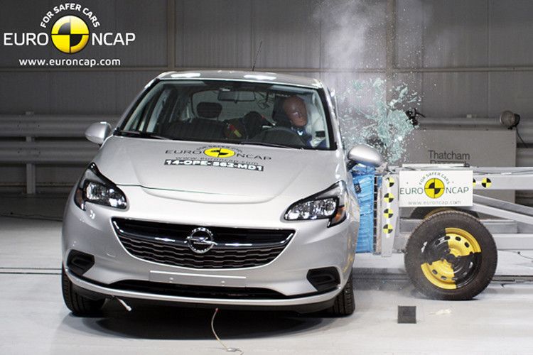 Je vier Sterne bekamen der Opel Corsa ... (Foto: NCAP)