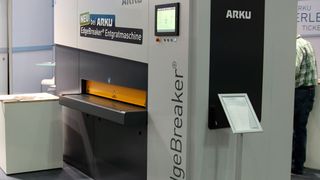 Ob Walzenentgraten, Bürstenentgraten, Gleitschleifen oder andere Verfahren – auf der Deburring Expo konnten sich Besucher rundum informieren. (Bild: Itasse)