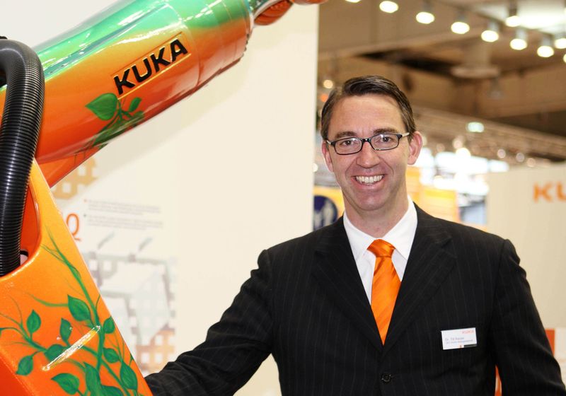 „Wir haben Kuka auch im Jahr 2013 weiter strategisch darauf ausgerichtet, denTrend der Automatisierung mitzubestimmen”, sagte Dr. Till Reuter, Vorstandsvorsitzender der Kuka AG. (Bild: Kuka)