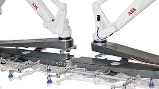 Der Schwerpunkt des Projektes lag auf der Verbesserung des Ermüdungsverhaltens eines Twin Robot Xbar (TRX), einer von ABBs Zuführsystemen, die Teile zwischen Fertigungsanlagen bewegen. (ABB)