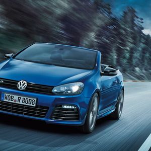 Volkswagen erweitert seine kompakte Cabrio-Baureihe.