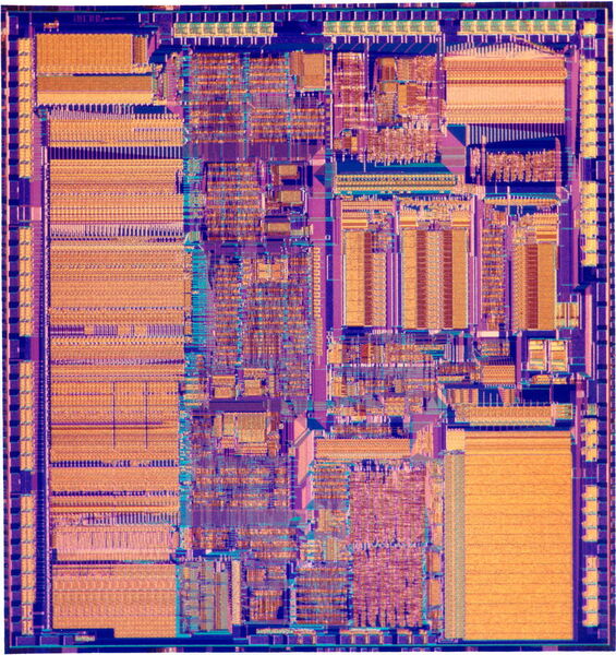 Etwa 275.000 Transistoren sind auf dem Die eines 80386 untergebracht.   (Intel)