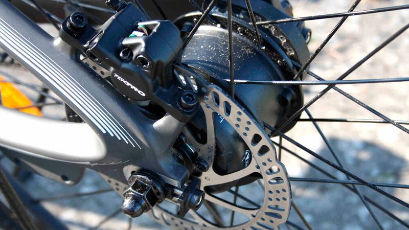 Im Hinterrad steckt ein kompakter Nabenmotor. (Bild: SP-X/Mario Hommen)