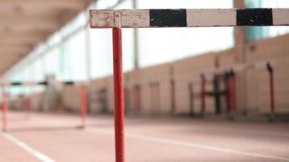 Um bei der Cloud-Implementierung nicht über Kostenfallen zu stolpern, sollten Sie beispielsweise die Skalierungsmöglichkeiten und die Kosten für Altsysteme in die Kalkulation mit einbeziehen. (Bild: gemeinfrei // Pexels)