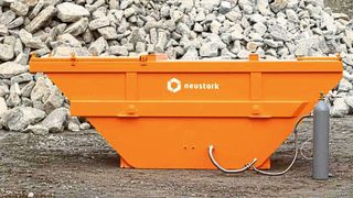 Die Pilotanlage von Neustark macht aus Betonbruch und Kohlendioxid ein Gestein, welches als Basis für frischen Beton dienen kann. (Bild: Micha Riechsteiner)