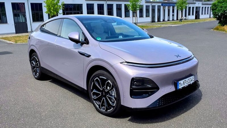 Der Xpeng G6 startet in der Standard-Range-Version fast voll ausgestattet bei 43.600 Euro. (Bild:  Mauritz – VCG)