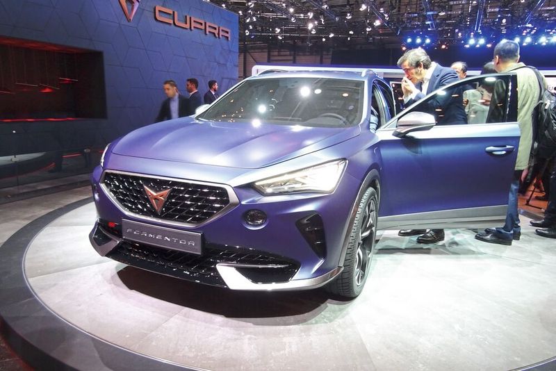 Die Spanier selbst sehen in dem Auto die Vereinigung der Vorzüge eines Sportwagens mit dem Komfort eines SUV. (Bild: Seyerlein/»kfz-betrieb«)