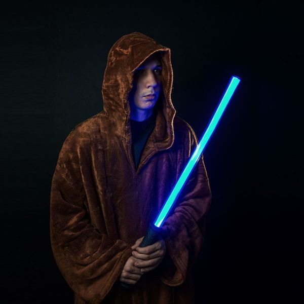 Zwar kein richtiges Gadget, trotzdem lustig: Das Jedi FX Lichtschwert mit Sound von www.radbag.de für 17,95. (Bild: www.radbag.de)