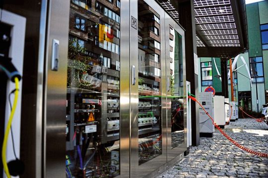 Auf dem Euref-Campus in Berlin kann man smartes und nachhaltiges Energiemanagement praktisch erleben. Auf dem Euref-Campus in Berlin kann man smartes und nachhaltiges Energiemanagement praktisch erleben.