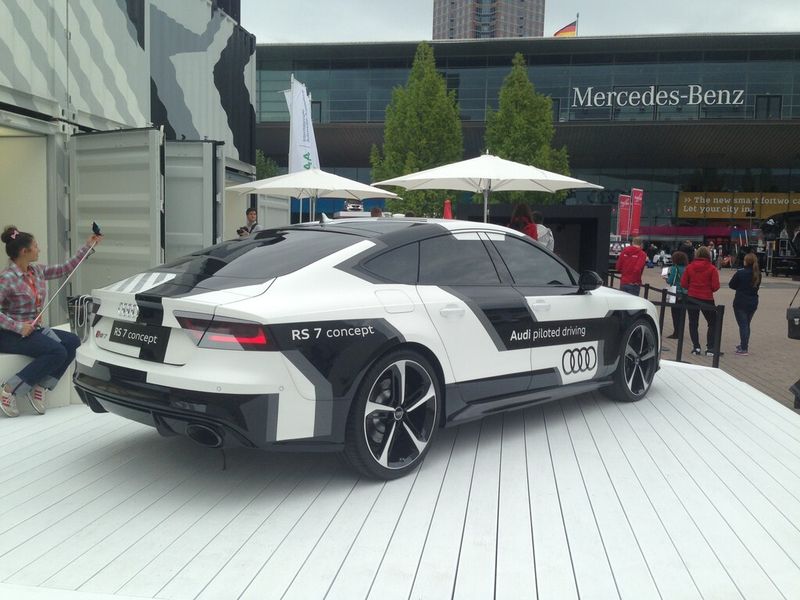 Amazing display of innovations: The number of world premieres at this year's IAA amounts to 210 with 26 European and 30 German premieres. (Source: Schulz)