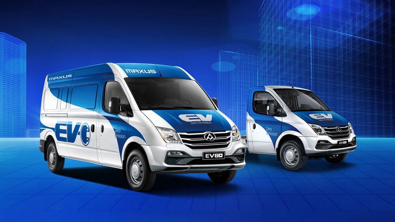 Neben Kastenwagen und Fahrgestell gibt es auch eine Variante für den Personentransport. (Bild: Maxomotive)