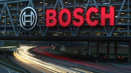 Bosch schlägt einen Kurs ein, der es vorsieht, Start-ups zu pushen und deren Expertisen Marktreif zu machen. Lesen Sie hier, warum der Konzern das so machen ...(Bild:  Bosch)
