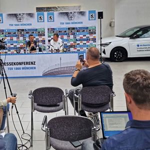 Münchner Pressevertreter zum Drittliga-Gespräch bei Häusler.(Bild:  Häusler)