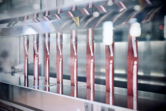 Detail der 16-spurigen Stickpack-Maschine(Bild:  Marchesini)