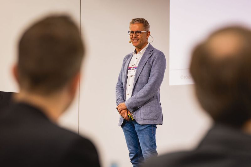 Impressionen vom 24. Würzburger EMS-Tag: Im Mittelpunkt standen aktuelle Branchenthemen, praxisnahe Impulse und insbesondere der persönliche Austausch innerhalb der EMS-Community. (Bild: Stefan Bausewein)