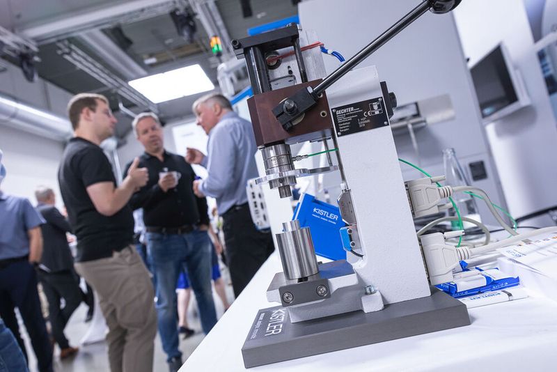 16. Anwenderkongress Steckverbinder: Der erste Steckverbinder-Tag am 5. Juli 2022 fokussierte neue Technologien und Trends wie den intelligenten Steckverbinder und KI in der Qualitätskontrolle, die additive Serienfertigung von Steckverbinder, DC-Verbindungstechnik, modulare Steckverbinder sowie messtechnische Verfahren. (Bild: Elektronikpraxis)