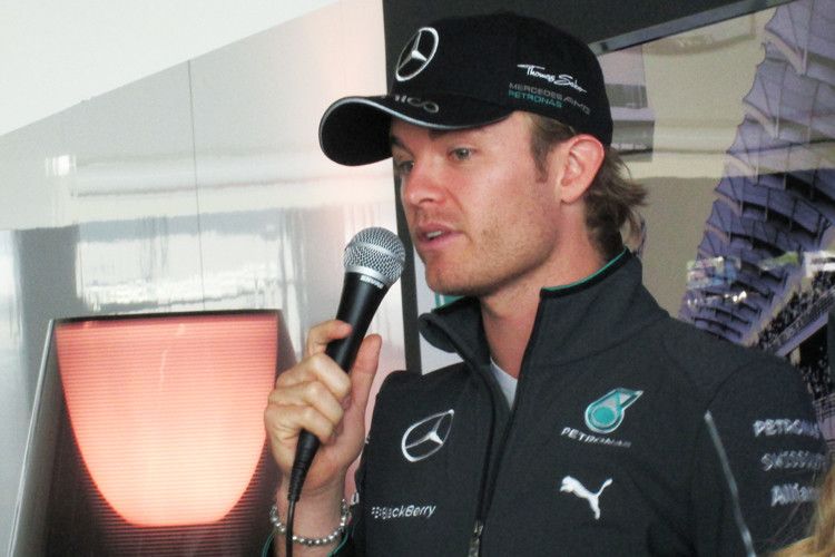 Leider vorzeitig raus: Mercedes/Petronas-Pilot und Vorjahressieger Nico Rosberg fiel beim Grand Prix von Silverstone nach 27 Runden mit Getriebeschaden aus. (Foto: Rohrbach)
