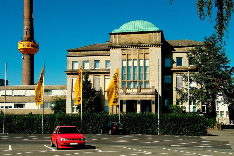 Continental auf Platz 23 punktet durch den globalen Einsatz und eine gute Mitarbeiterförderung. Negativ sollen u.a. die langen Arbeitszeiten sein. (Bild: GLSystem)