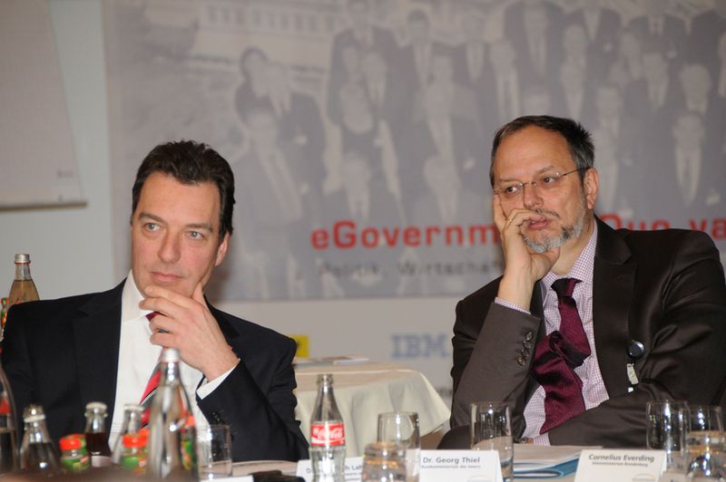 ... mit einer Diskussionsrunde, in der sich alles ... (Archiv: Vogel Business Media)