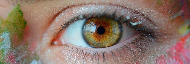 Die Iris oder Regenbogenhaut des Auges kann eine Vielzahl von Farbschattierungen annehmen – welche dies ist, kann auch ein Hinweis darauf sein, wie gesund das Auge ist oder bleibt. (Symbolbild)