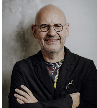 („Um unser Ziel zu erreichen, möglichst klimaneutral zu bauen, fokussieren wir uns darauf, alle CO2-Emissionen über den gesamten Lebenszyklus der Gebäude hinweg kontinuierlich zu reduzieren.“ Volker Busse, Gründer, Vorstand und CDO der Alfons & alfreda AG Bild: Alfons & alfreda AG)