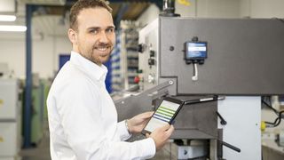 Mit der IoT-Lösung Expresso Connect bietet der deutsche Hersteller Expresso kleinen und mittleren Unternehmen einen überaus kostengünstigen und einfachen Einstieg in die Digitalisierung ihrer wertschöpfenden Prozesse. (Bild: © Lenja Tillmann - Expresso Deutschland GmbH)