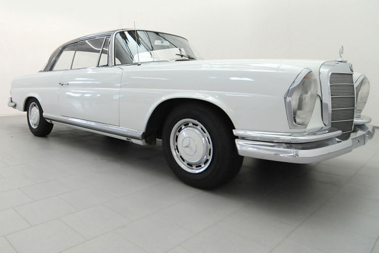 Der Mercedes-Benz 220 SEb, Baujahr 1964, Zustand 3, fand keinen Käufer. (Foto: Auktion & Markt)