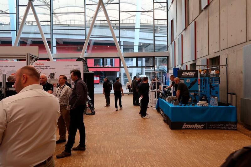 Impressionen von der Verbindungstechnikmesse Schraubtec am 16. April in der Stuttgarter Carl-Benz-Arena ... (Bild: P. Königsreuther)