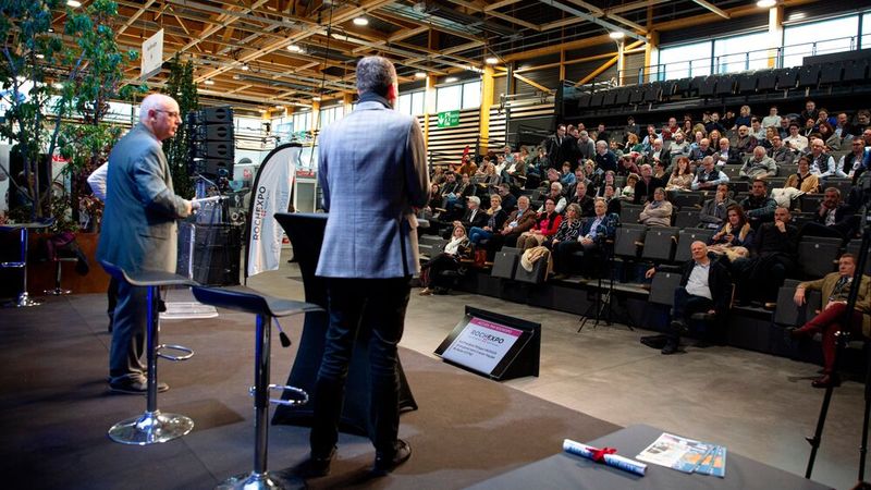 L’auditorium du Hall A du SIMODEC offre une capacité de 250 places, à la fois dans le salon et isolé de celui-ci. (Source : simodec@rochexpo.com)
