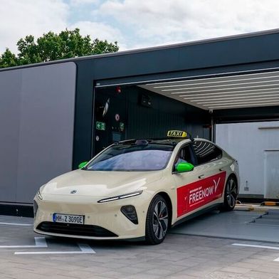 Nio hat im September 2025 in Hamburg die 21. Akkuwechselstation in Deutschland eröffnet. (Bild: Nio Deutschland)