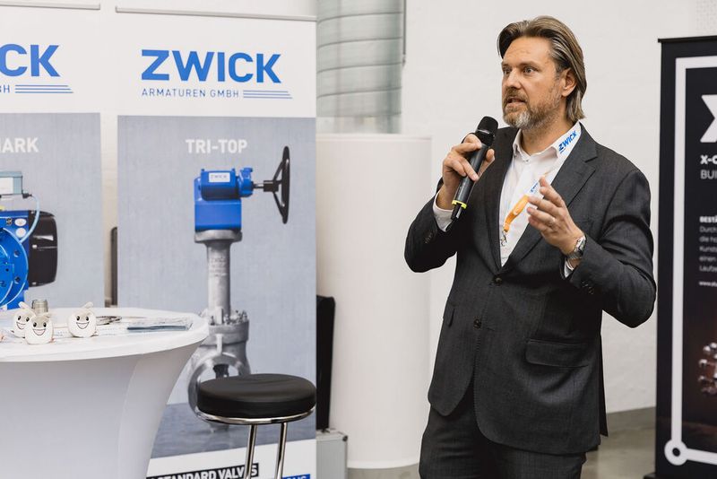 Dreifach exzentrische Absperrklappen, die präzise Regelung und hohe Dichtheit vereinen – Zwick präsentiert die TRI-Serie der Klappenlösungen. (Bild: Stefan Bausewein)