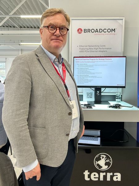 Dietmar Hinze kam trotz Problemen mit dem Flug noch rechtzeitig zur Veranstalltung. (Bild: Vogel IT-Medien GmbH)