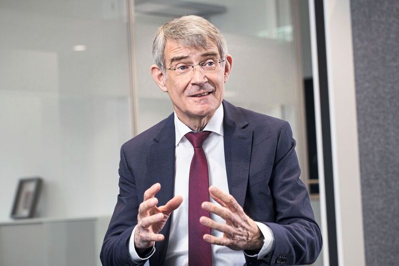 „Große Sorgen bereitet uns der Wettbewerb aus China“, sagt Franz-Xaver Bernhard, Vorsitzender des VDW, auf der Jahrespressekonferenz.(Bild:  VDW)